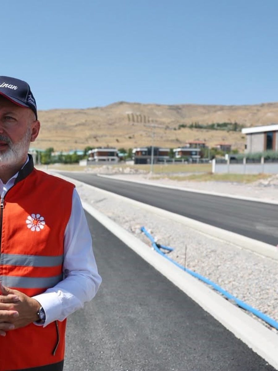 Başkan Çolakbayrakdar: "Yatay mimariyle gelişen Ertuğrulgazi’ye konforlu ulaşım kazandırıyoruz"