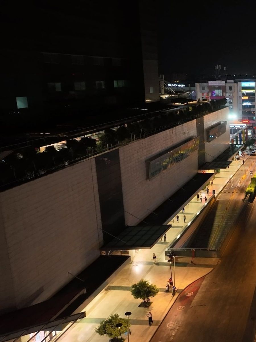 100. Yıl Caddesi’nde baştan sona yenileme çalışmaları sürüyor
