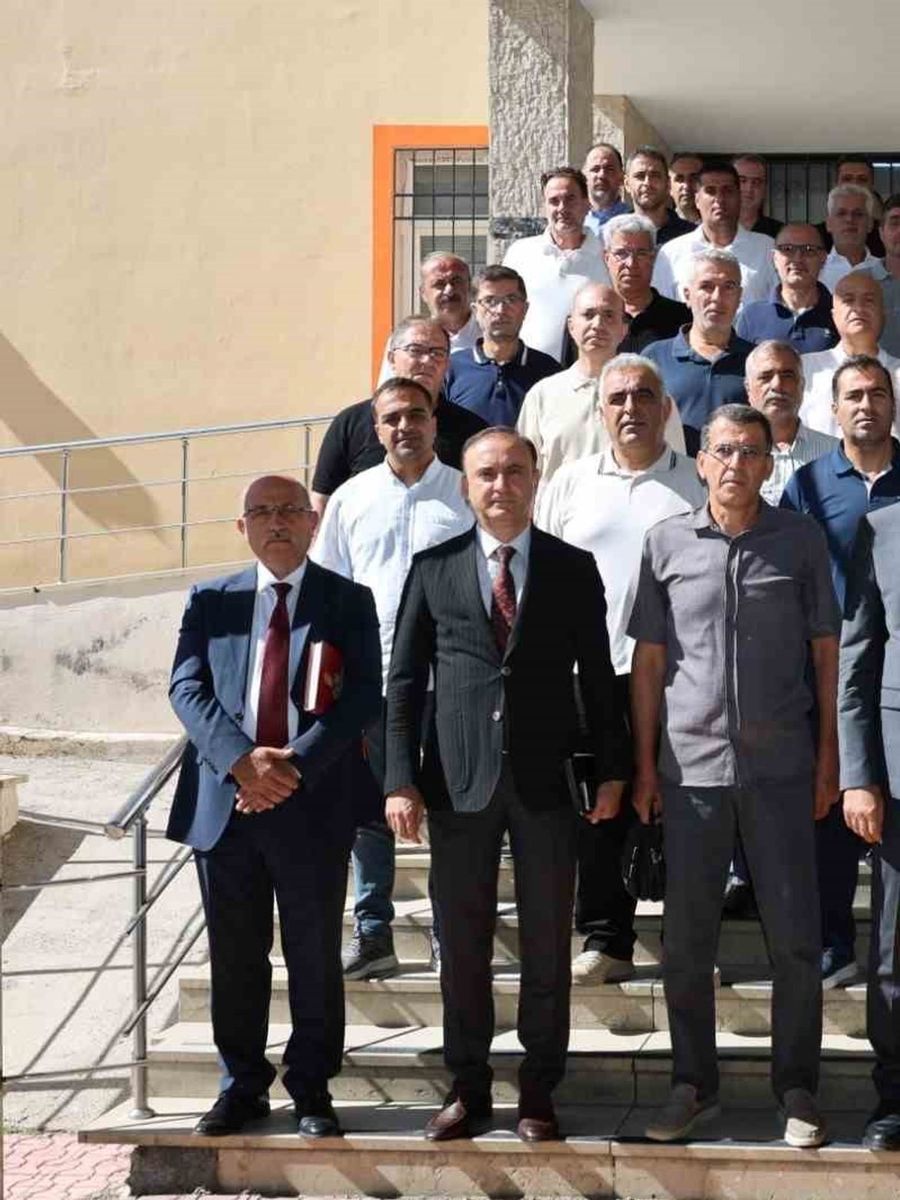 Milli Eğitim Müdürü Gün, ortaokul müdürleriyle  bir araya geldi