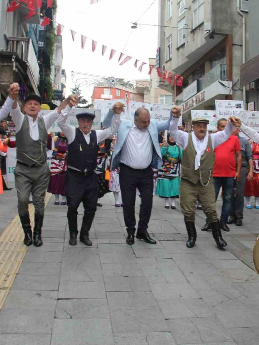 27. Islık Dili Festivali Giresun’da düzenlenen yürüyüşle başladı