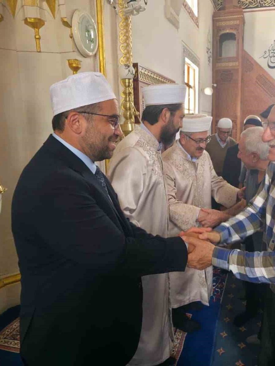 MEVLİD-İ NEBİ ETKİNLİKLERİ KAPSAMINDA AZİZİYE İLÇE MÜFTÜLÜĞÜNE BAĞLI VEHBİ EFENDİ CAMİİ'NDE BİR PROGRAM GERÇEKLEŞTİRİLDİ.