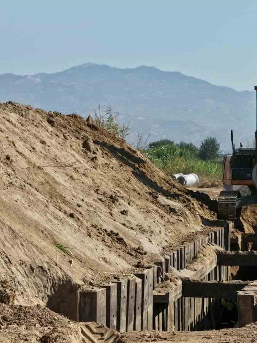 AYDIN'IN İNCİRLİOVA İLÇESİNİN ALTYAPISINI GÜÇLENDİRECEK DEV PROJEDE AYDIN BÜYÜKŞEHİR BELEDİYESİ EKİPLERİNCE ÇALIŞMALAR 6 FARKLI NOKTADA EŞ ZAMANLI SÜRDÜRÜLÜRKEN, TOPLAM 48 BİN 700 METRE KANALİZASYON VE YAĞMURSUYU HATTI İNŞA EDİLECEK.