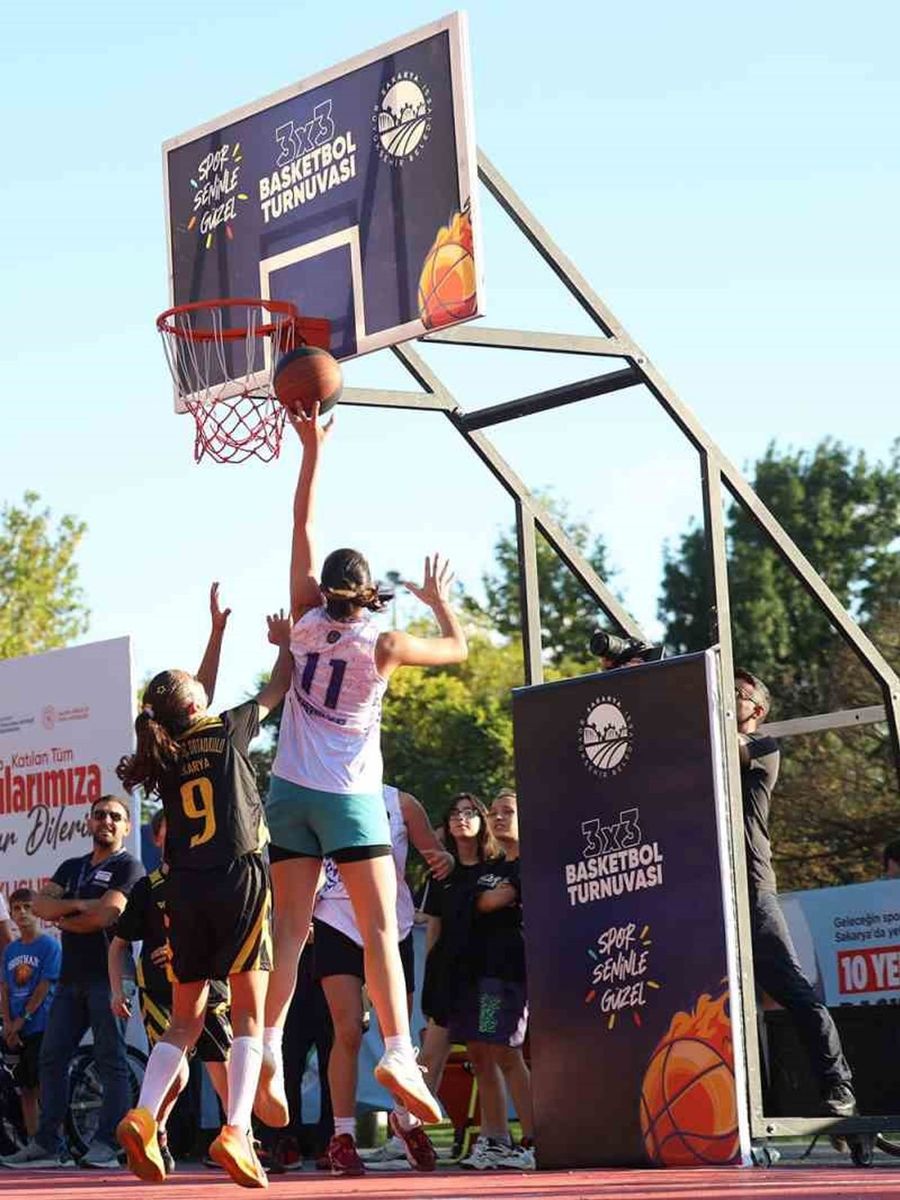 SAKARYA'DA DÜZENLENEN 3X3 SOKAK BASKETBOLU TURNUVASI İÇİN KAYITLAR BAŞLADI