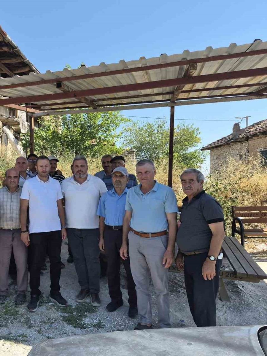 UŞAK İL TARIM VE ORMAN MÜDÜRLÜĞÜ EKİPLERİ, KÖYLERDE ÜRETİCİLERİ ZİYARET EDEREK TARIM VE HAYVANCILIK FAALİYETLERİNİ YERİNDE DEĞERLENDİRİYOR.