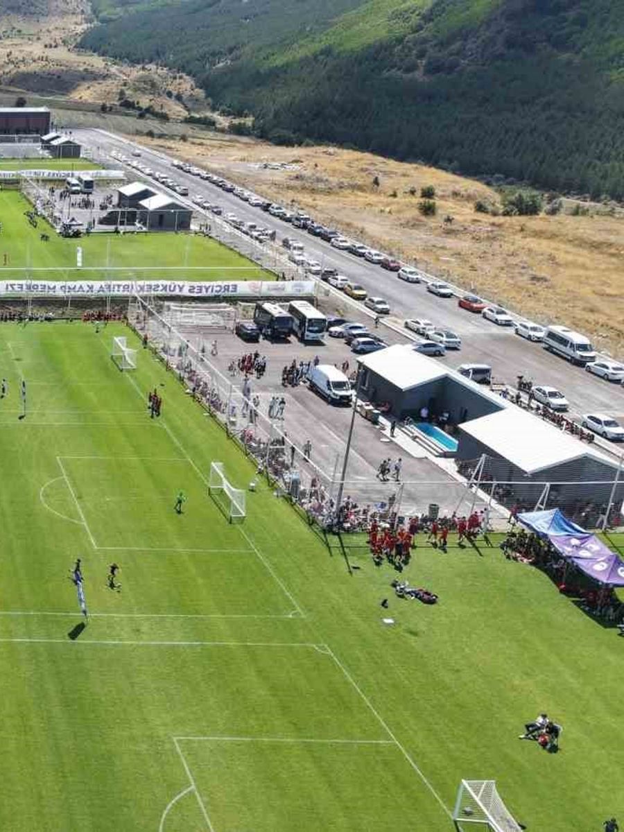 Erciyes’te geleceğin futbol yıldızları sahne alıyor