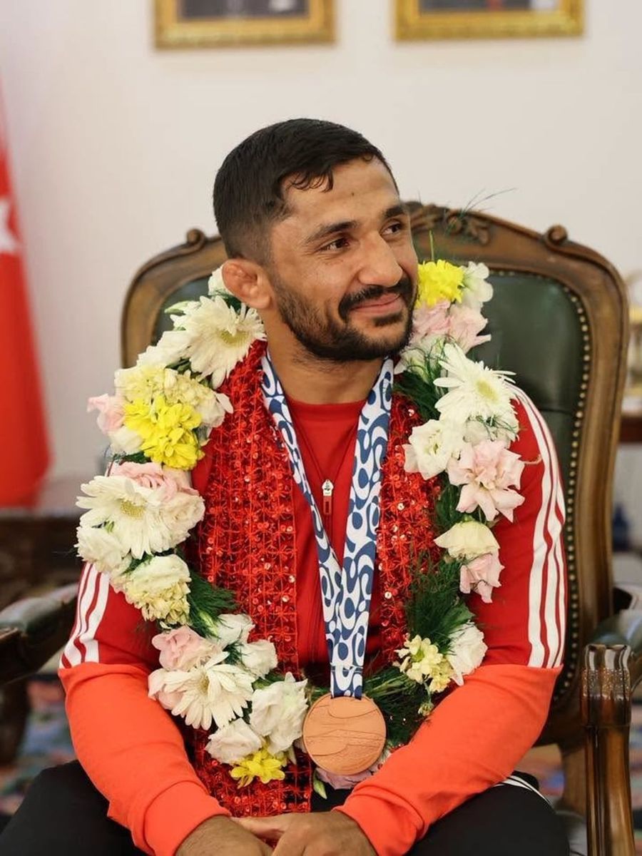Iğdır Valisi Taşolar, bronz madalyalı milli judocu Salih Yıldız’ı ağırladı