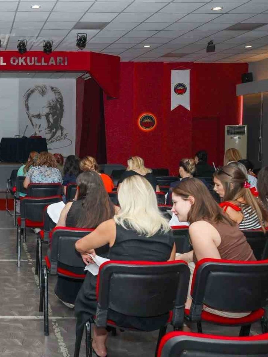 GKV Özel Okulları’nda "Türkiye Yüzyılı Maarif Modeli" semineri
