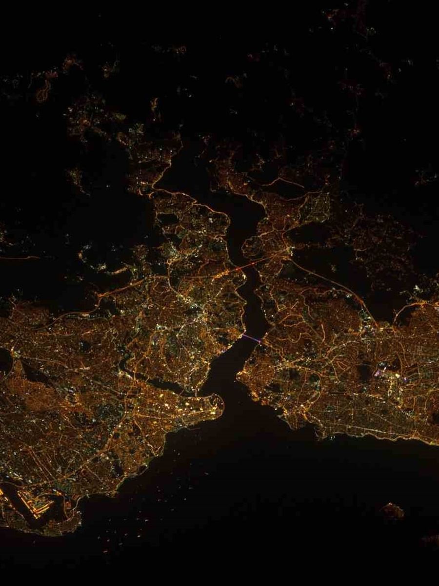 İstanbul’un uzaydan çekilen fotoğrafları paylaşıldı