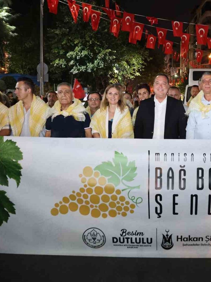 Bağ Bozumu coşkusu kortejle taçlandı