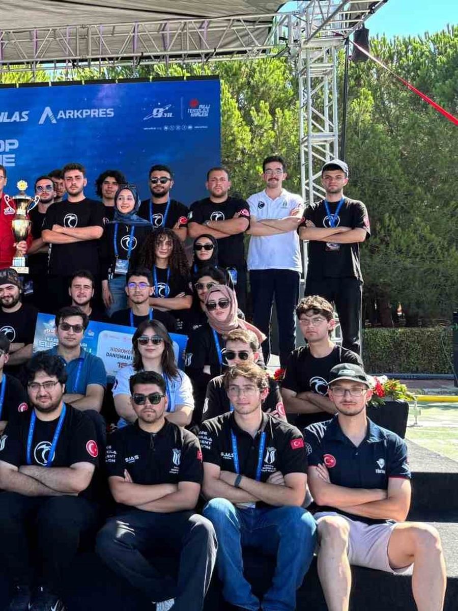 SUBÜ, elektrikli araç yarışmalarında ilk iki sıranın sahibi oldu