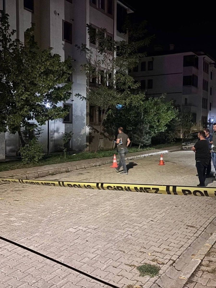 Erzincan’da bir eve silahla ateş edildi