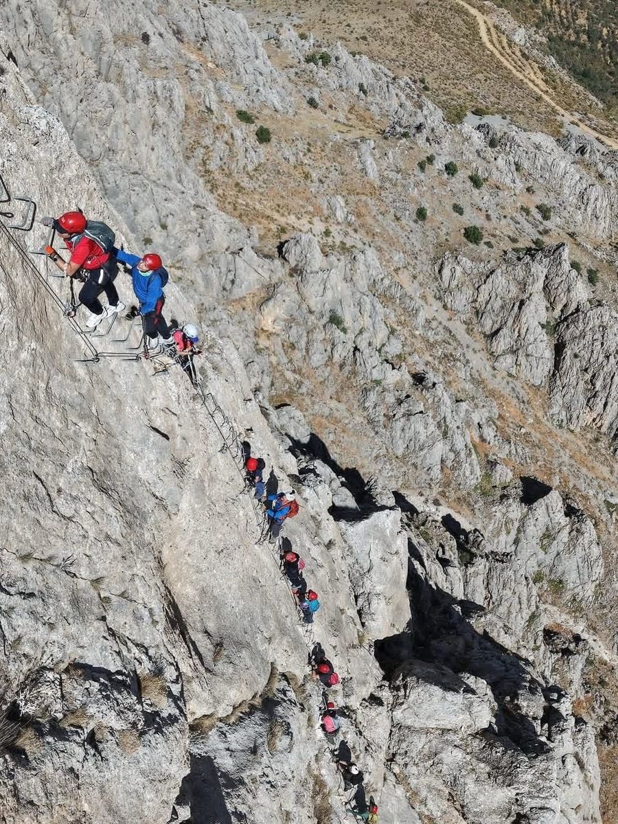 Türkiye’de tek Kemaliye’de bulunan "Via Ferrata" parkuru adrenalin tutkunlarının rotası oldu