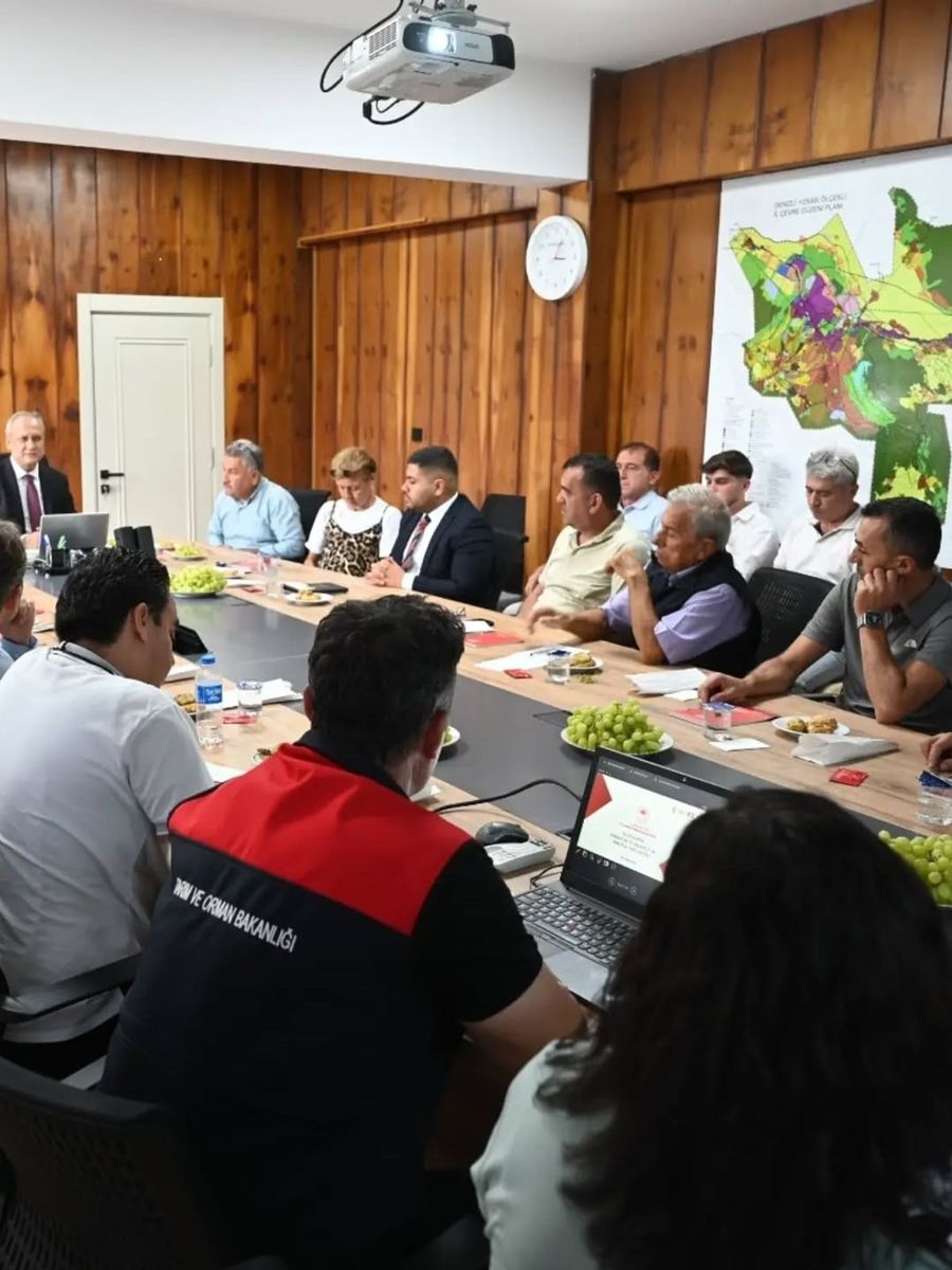 Üzüm üreticisinin talepleri Denizli’de masaya yatırıldı