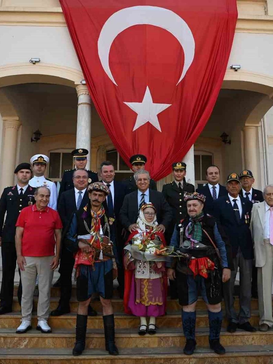 Kuşadası’nın kurtuluşunun 104’üncü yıl dönümü törenle kutlandı