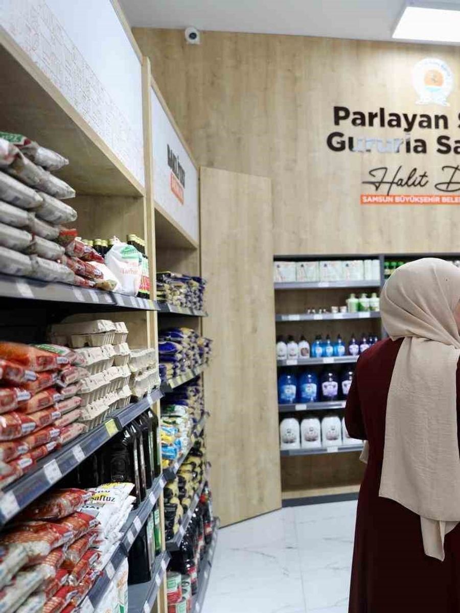Yöresel ürünlerin yeni adresi Saathane Meydanı