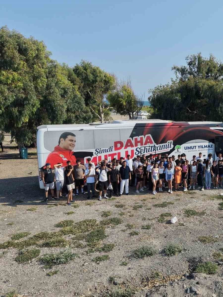 Başkan Yılmaz’dan binlerce öğrenciye unutulmaz yaz hediyesi