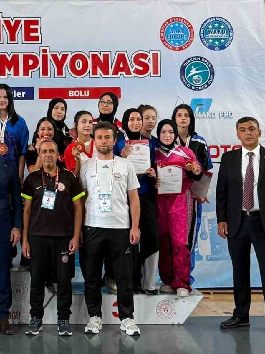 Milliler Bursalı Gizem hocaya emanet