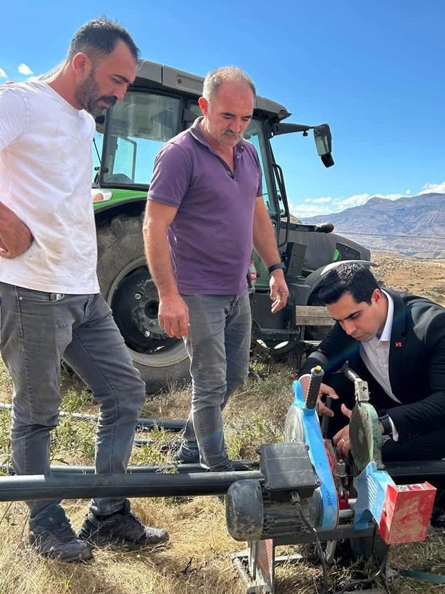 Kemah’ta Mermerli köyünün sulama suyu hattı çalışmaları incelendi