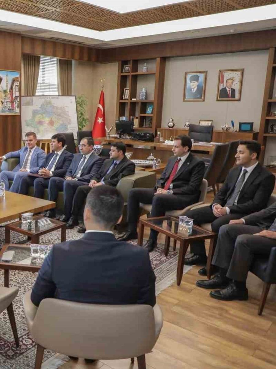 Kütahya Valisi Işın, ilçe kaymakamlarıyla bir araya geldi