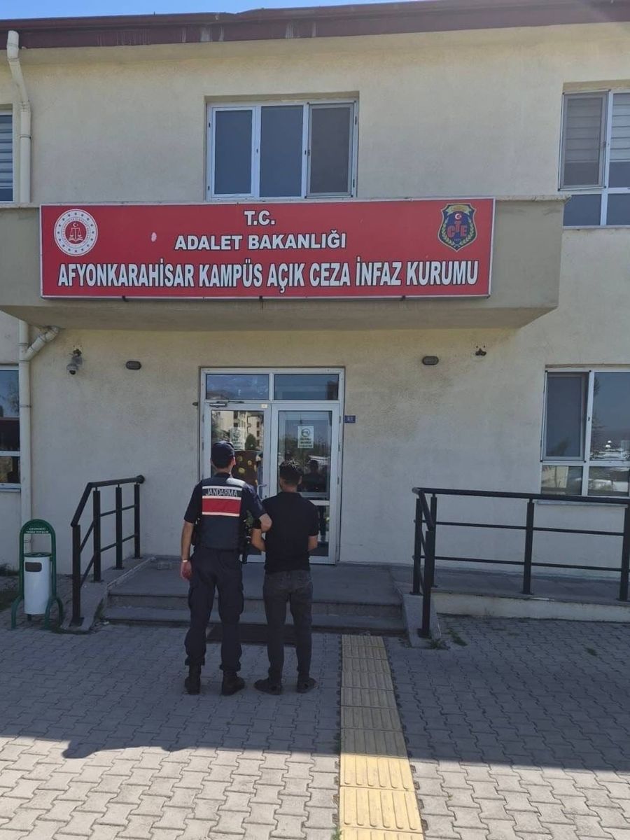 Aranan 35 kişiyi jandarma yakaladı