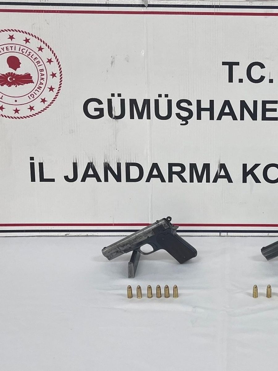 Gümüşhane’de 2 ruhsatsız tabanca ele geçirildi