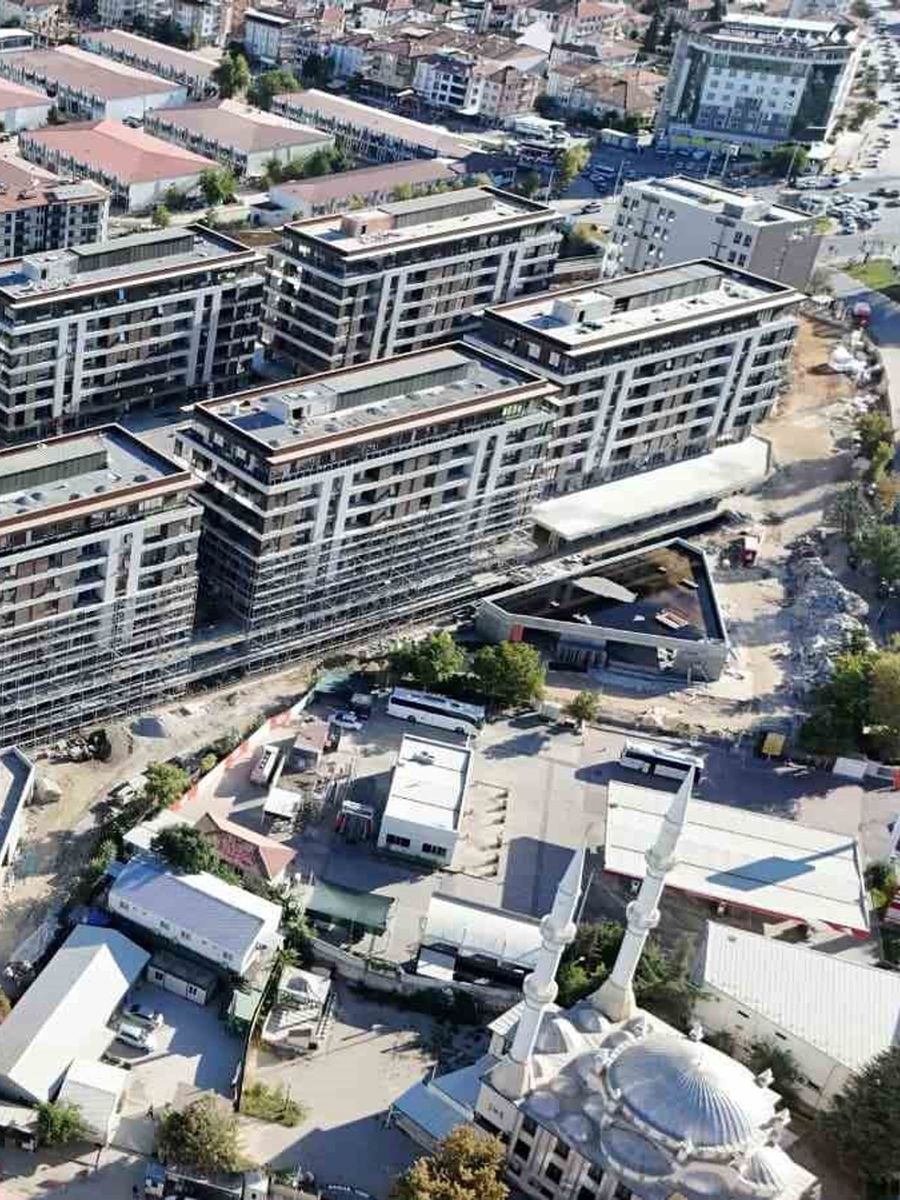 Başkan Taşkın, eski hal binası alanındaki projeyi inceledi