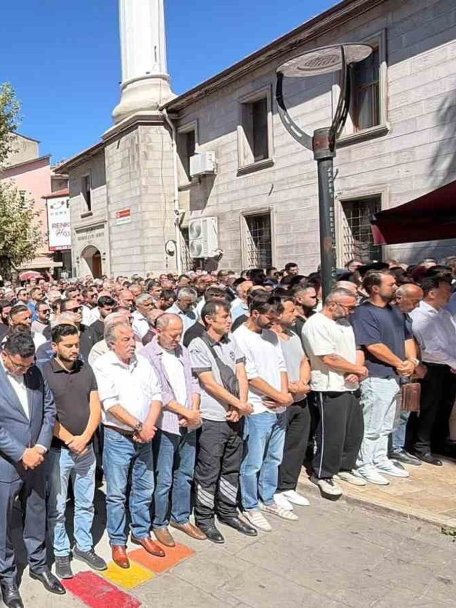 Alaplı’nın yardım gönüllüsü Tuncay Çil son yolculuğuna uğurlandı