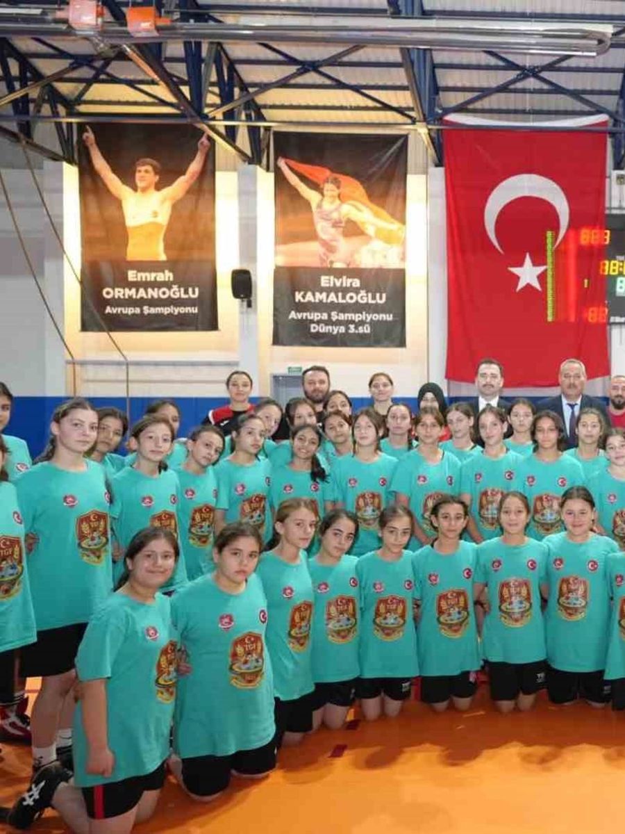 Üzümlü’de milli güreşçiler için gelişim kampı