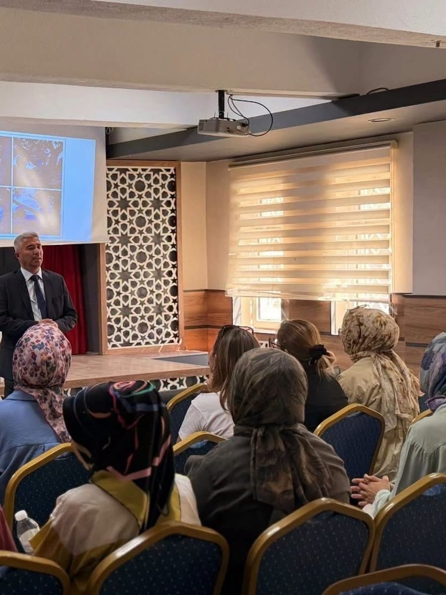Karapınar’da okul öncesi öğretmenlerine Türkiye Yüzyılı Maarif Modeli semineri