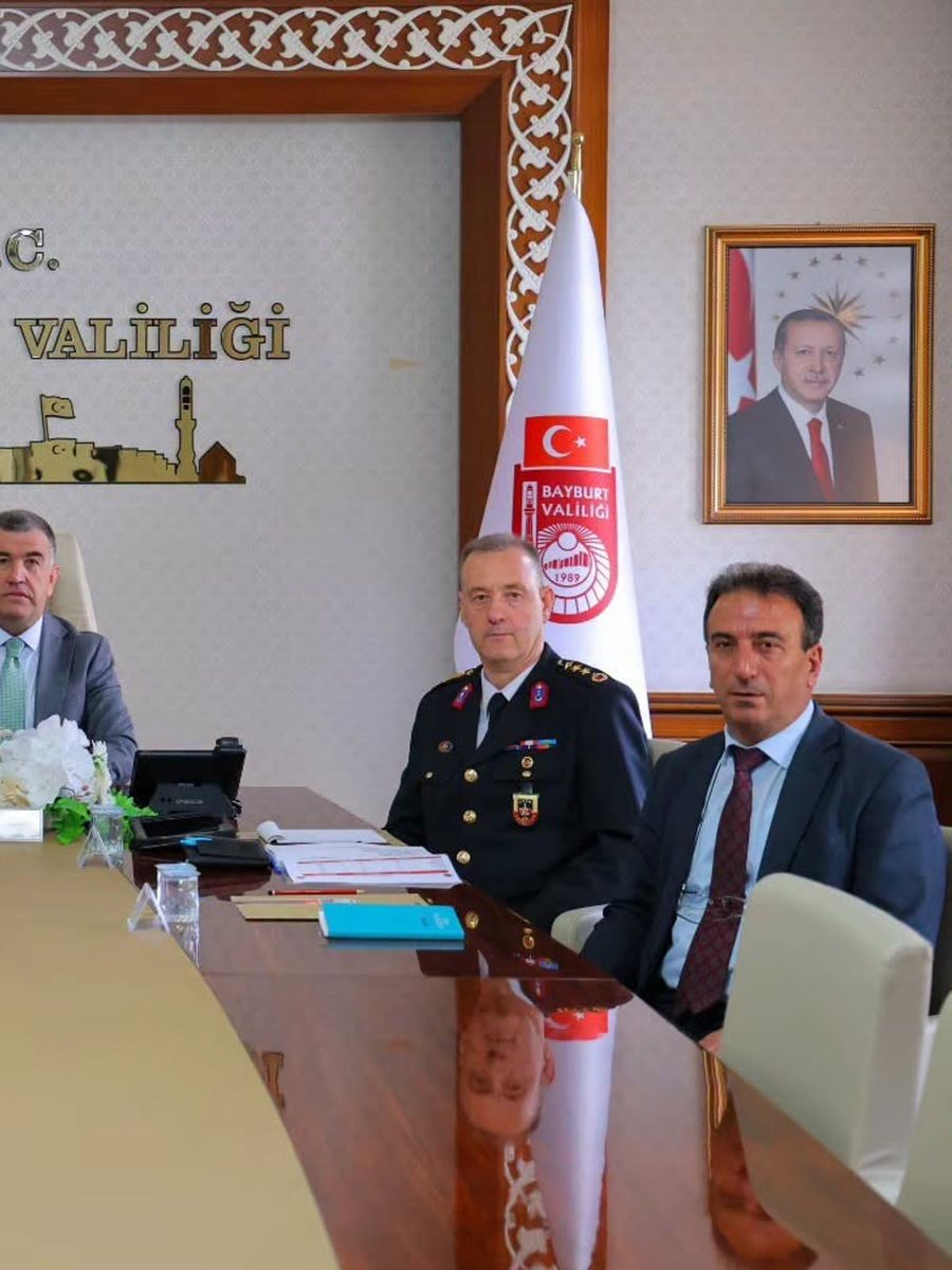 Vali Eldivan VKS üzerinden ‘Yurt Güvenliği’ toplantısına katıldı