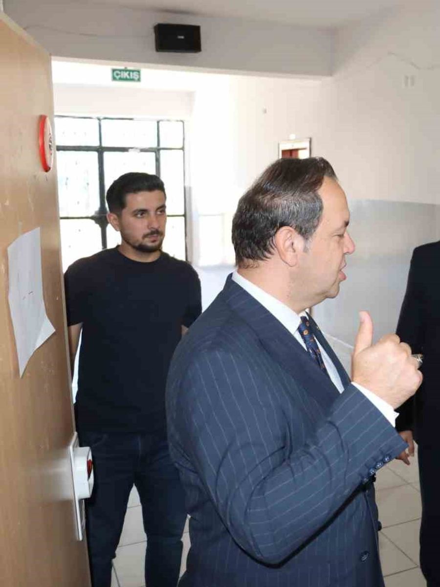Zonguldak Denetimli Serbestlik Müdürlüğü okullara renk katıyor