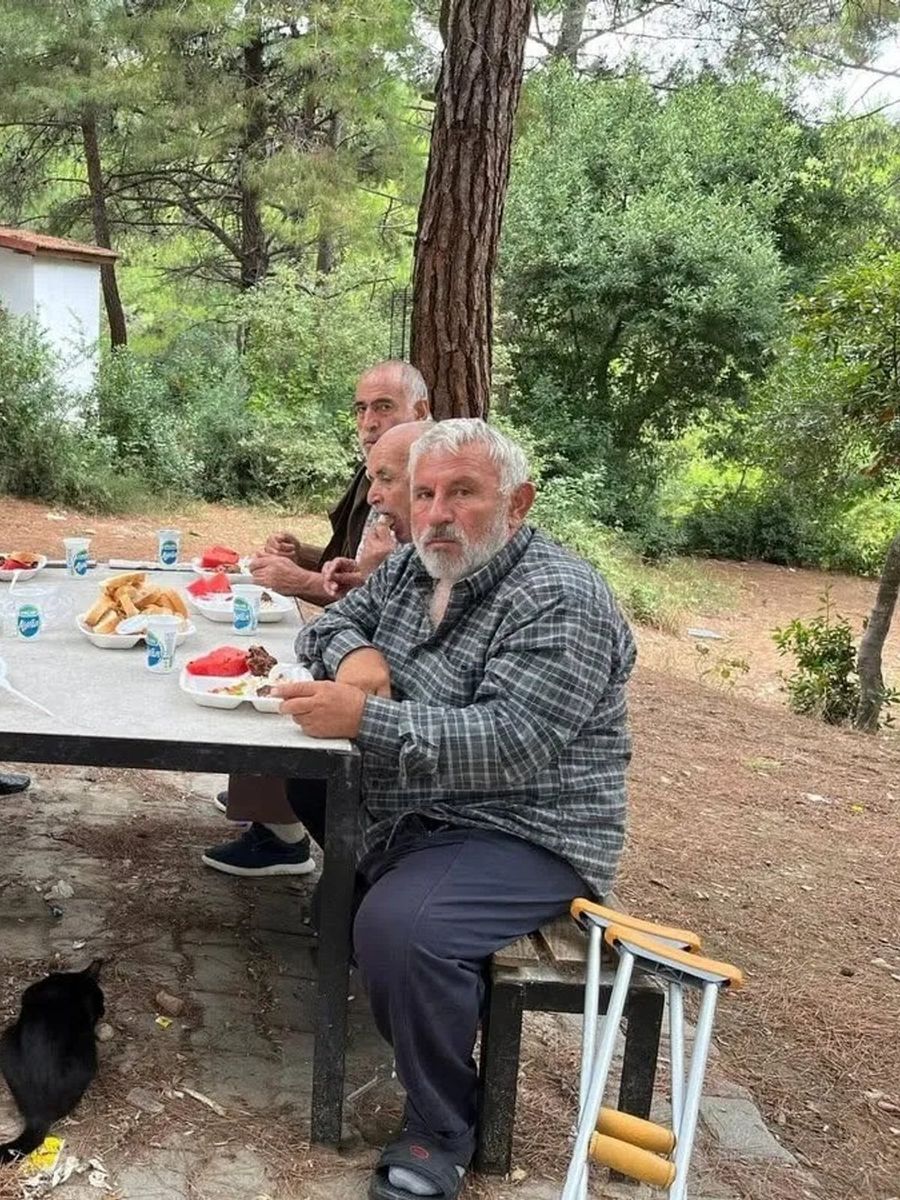 Gerze’de huzurevi sakinleri doğada moral depoladı