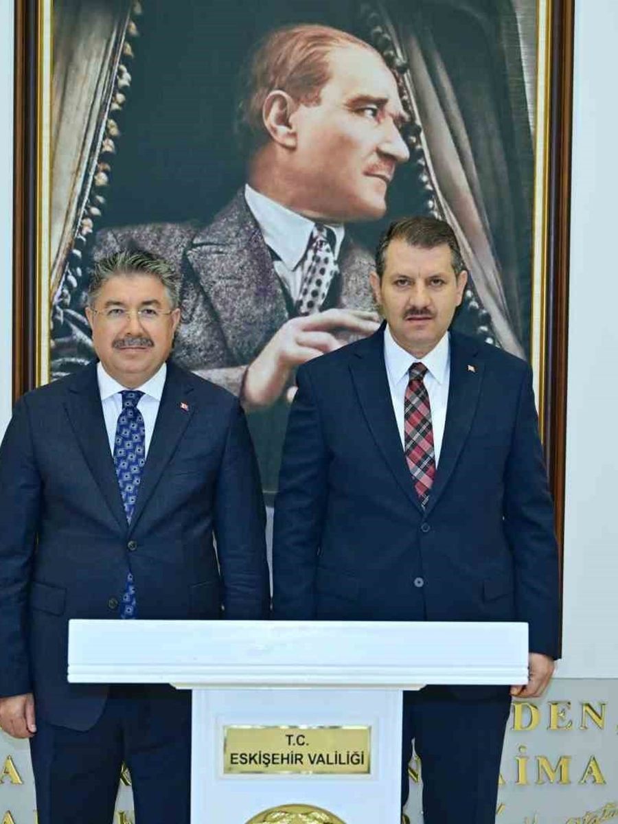 Millî Savunma Bakan Yardımcısı Ayhan, Vali Yılmaz’ı ziyaret etti