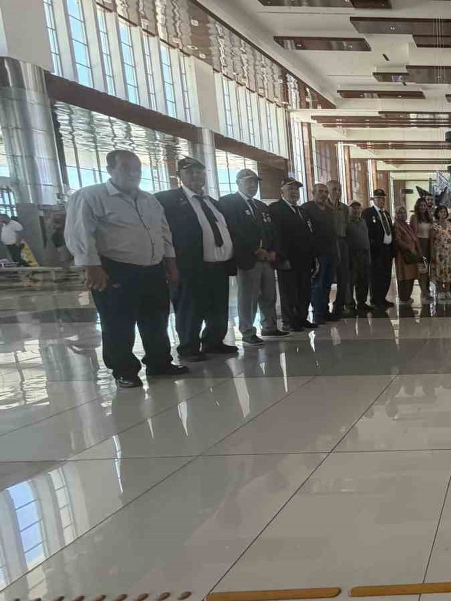 Kocaseyit Havalimanı’nda gazi ve yakınları onuruna program düzenlendi