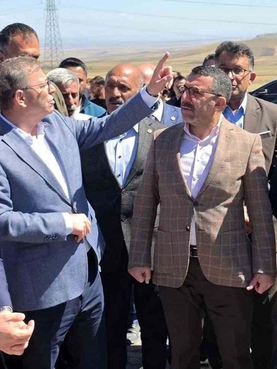 Kars’ta köy yollarında beton yol dönemi: Vali Polat ve Milletvekili Çalkın Yağlıca’da incelemelerde bulundu
