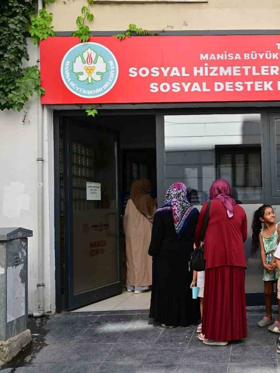 Manisa Şehir Kartı ile 10 bin öğrenciye 30 milyon TL’lik eğitim desteği