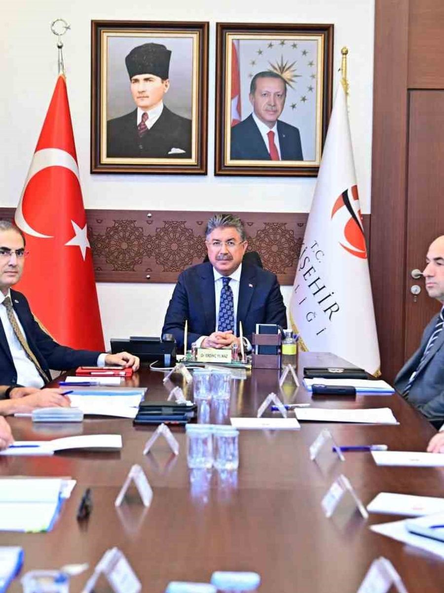 Eskişehir’de ’Eğitim ve Öğretim Yılı Okul Güvenliği ve İl Yürütme Kurulu Toplantısı’ yapıldı