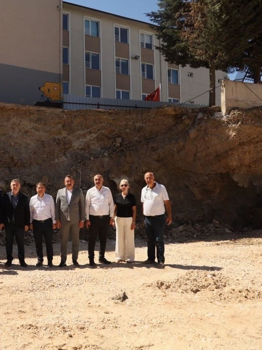 AK Parti Mudanya İlçe Başkanlığından Mütareke İlkokulunda inceleme