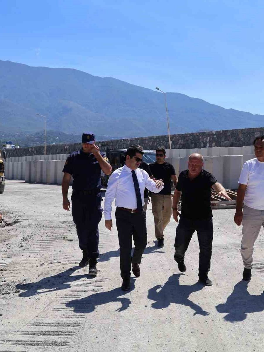 Arsuz’da balıkçı barınağında yenileme çalışmaları sürüyor
