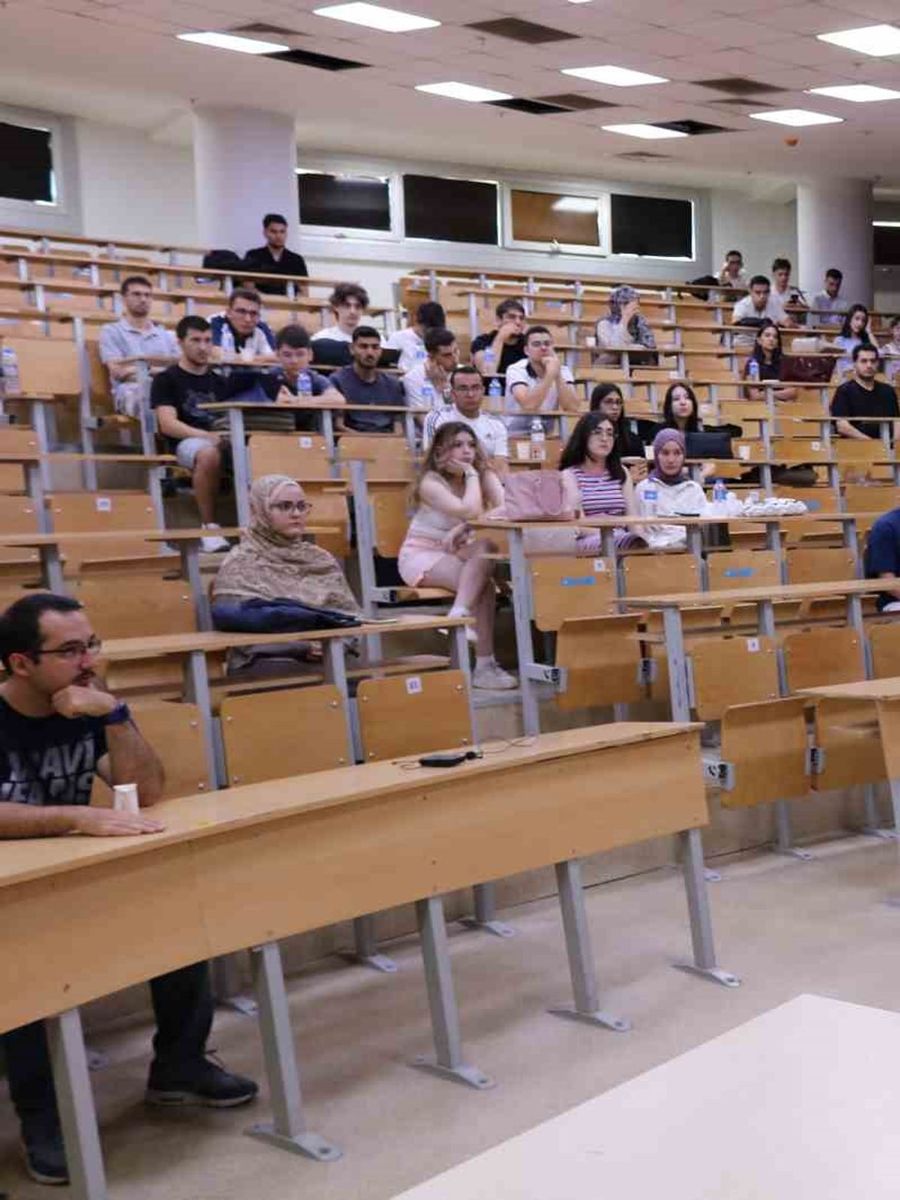 ADÜ’de öğrencilerin akademik hayata uyum süreci güçlendiriliyor