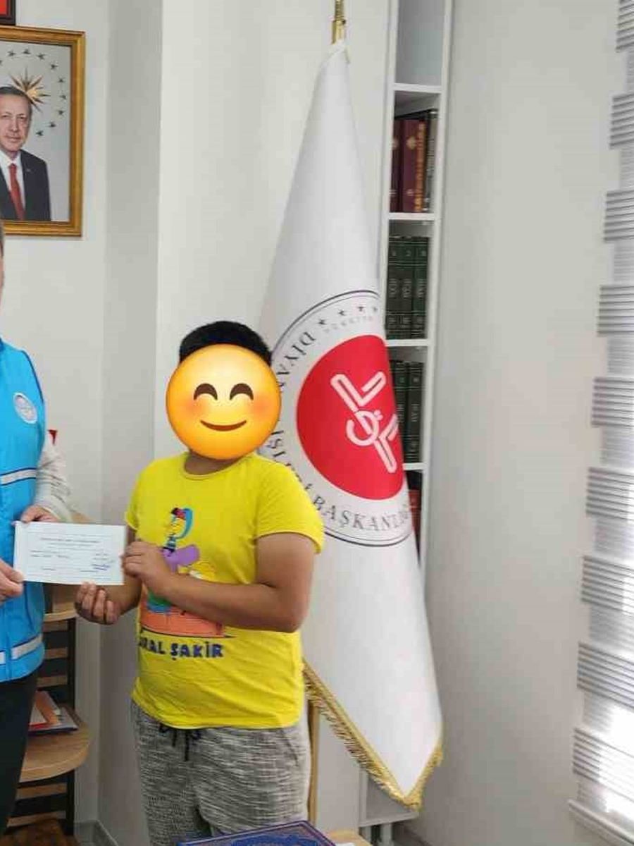 Köyceğiz Müftülüğü’nden öğrencilere kırtasiye desteği