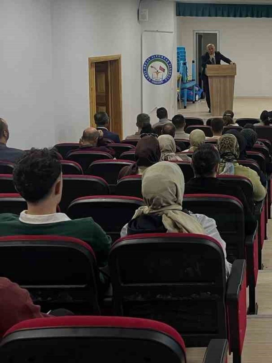 Aydıntepe’de yeni eğitim yılı öncesi zümre toplantısı yapıldı