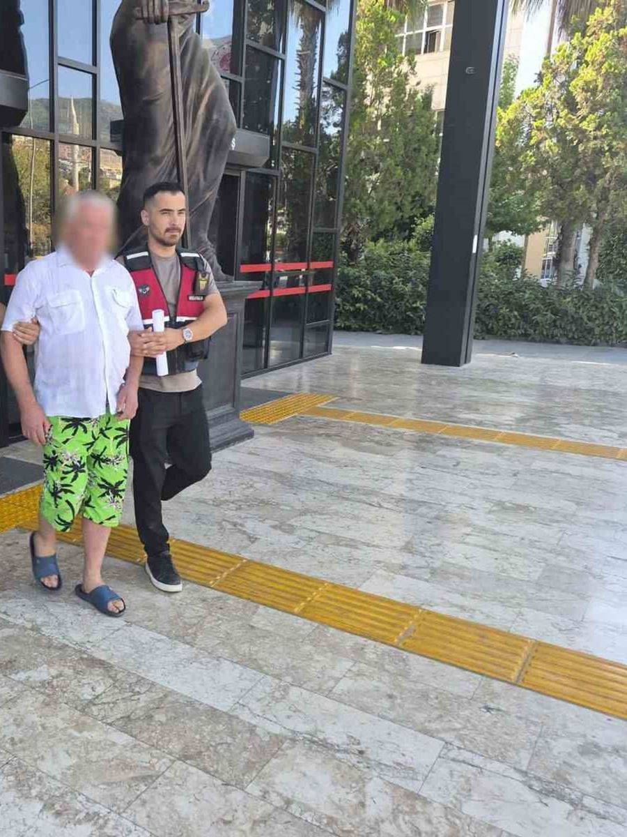 Alanya’da kadın personele taciz iddiasıyla Rus turist tutuklandı