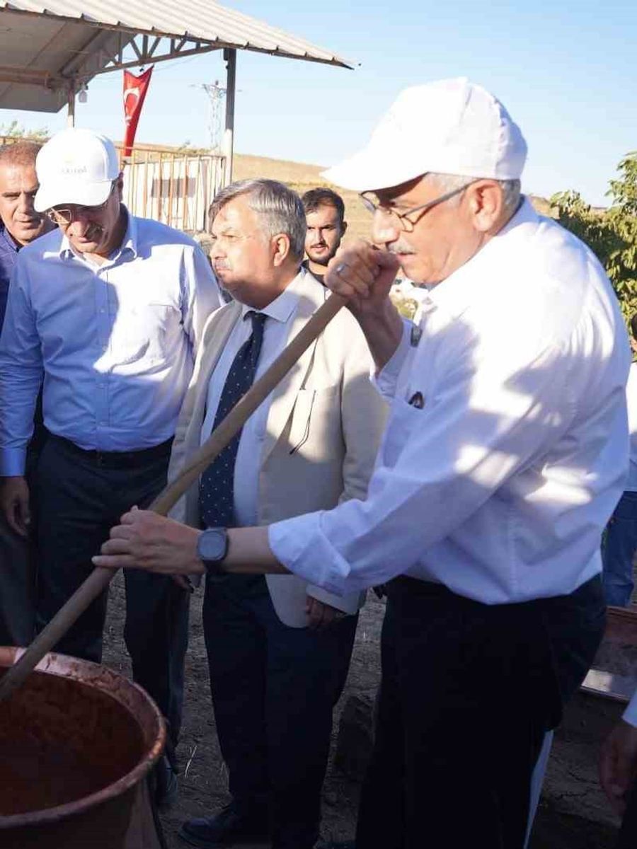 Kahta’da bin yıllık Bağ Bozumu Festivalli düzenlendi