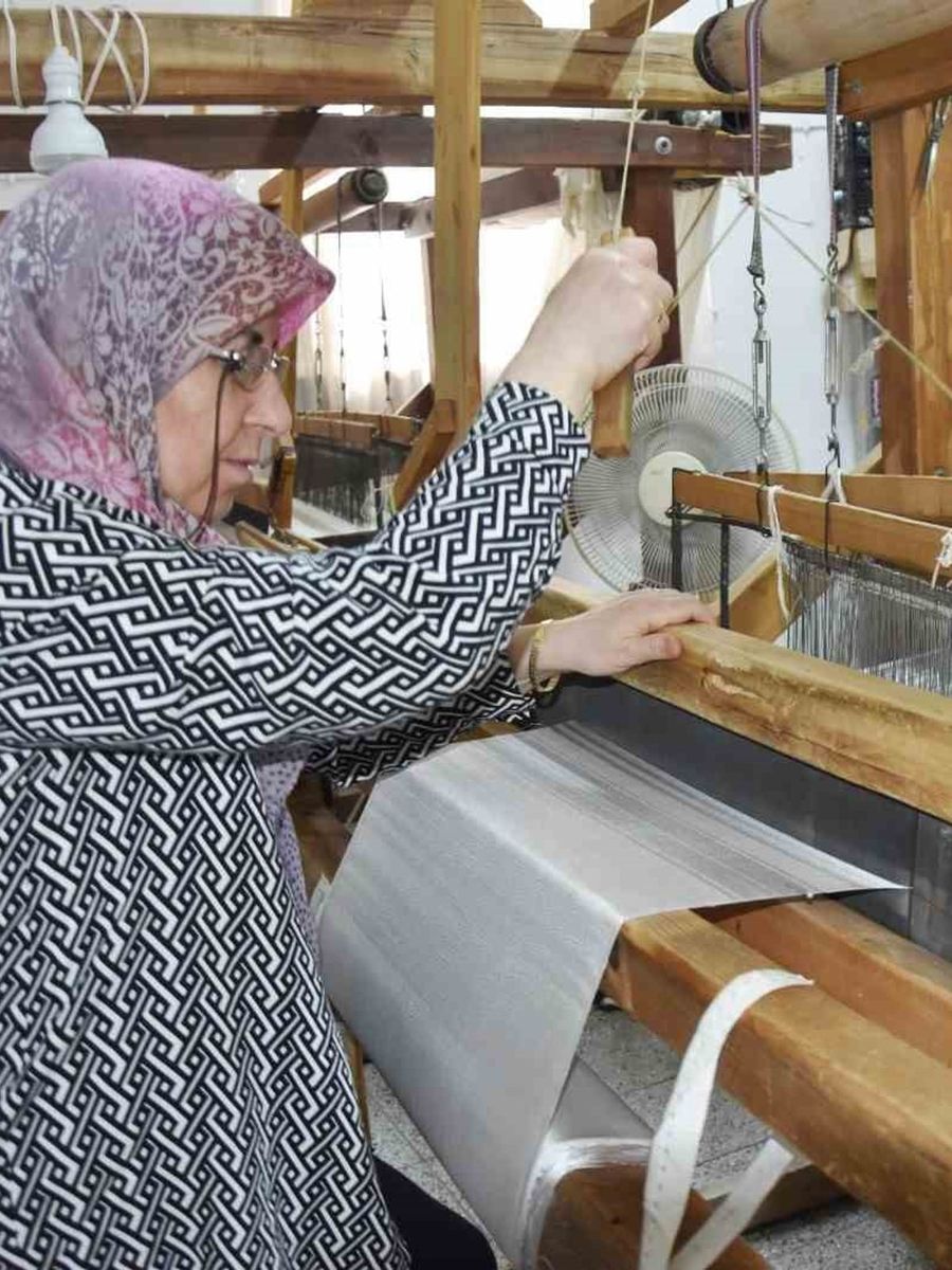 Manisa Bezi, kadınların emeğiyle yeniden hayat buluyor