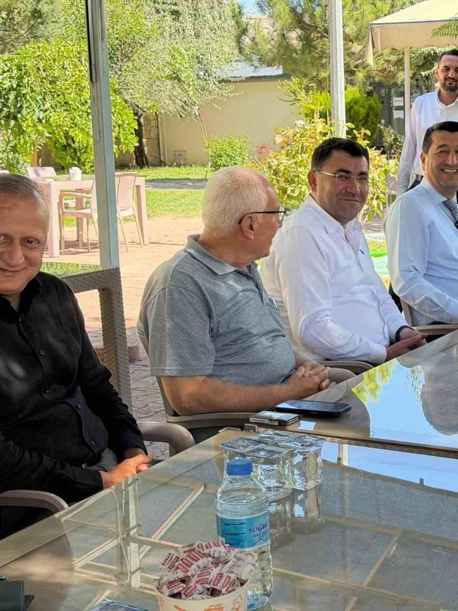 Boyraz, Darende’ye çıkarma yaptı