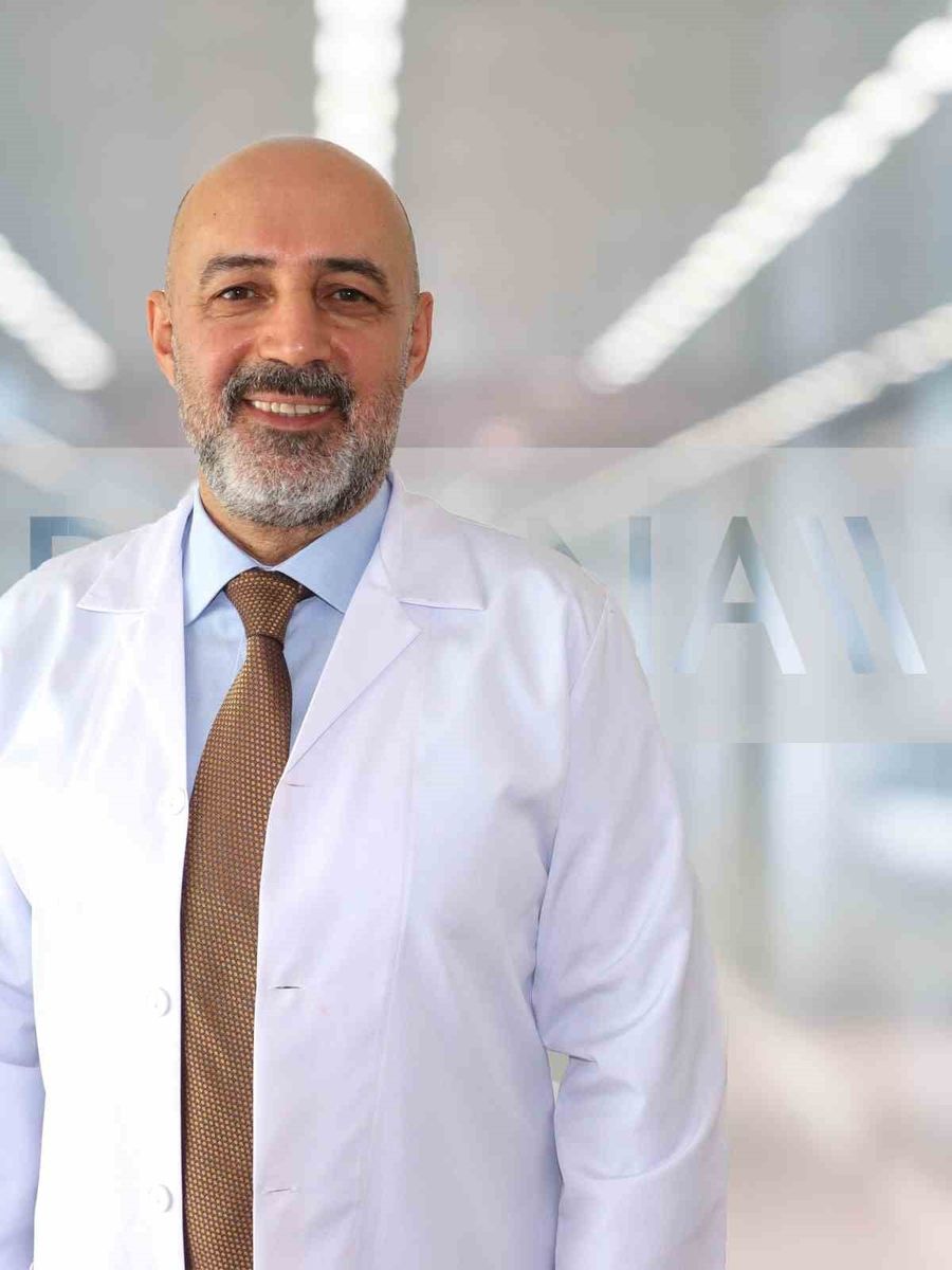 Medicana Sağlık Grubu Üroloji Uzmanı Bakırtaş: "50 yaşından sonra her erkeğin prostat karnesi çıkarılmalı"