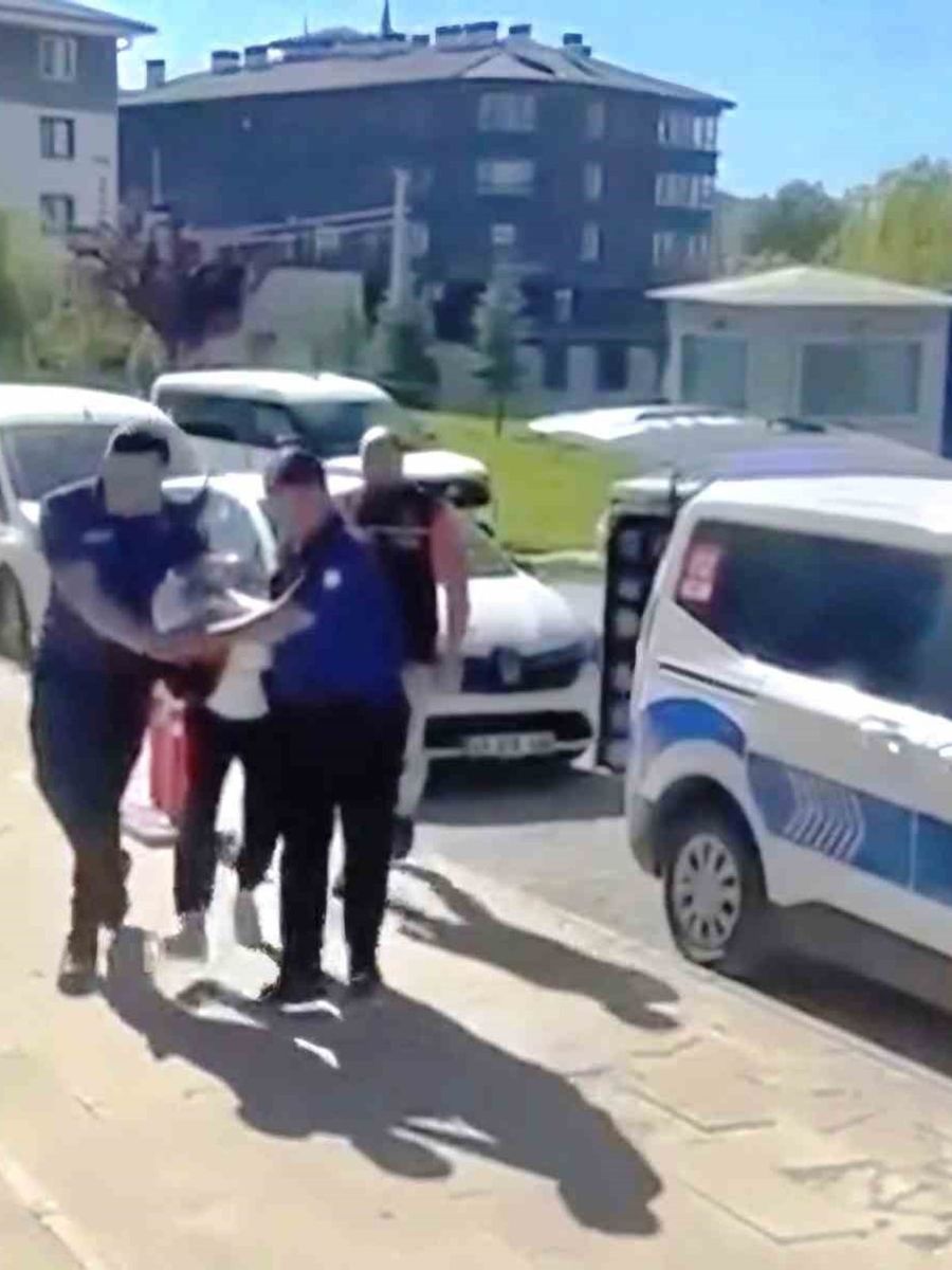 Kütahya’da 10 yıl hapis cezasıyla aranan şahıs kovalamacayla yakalandı