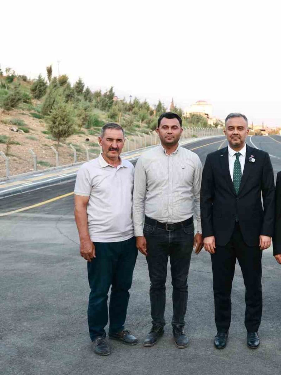 Başkan Toptaş, 4 farklı mahalleyi kapsayan 150 milyon lira maliyetli dev ulaşım yatırımı anlattı