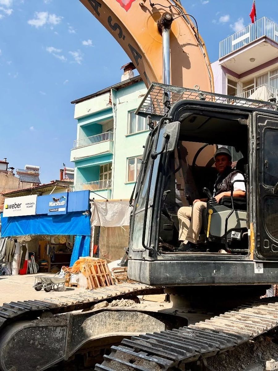 Çal’da yeni pazar yeri için düğmeye basıldı